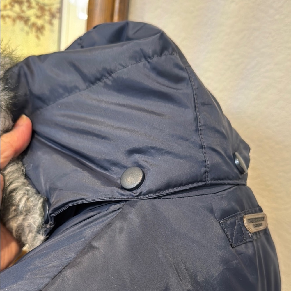 Authentic Burberry Navy Jacket with Faux Fur Hood - Picture 6 of 12